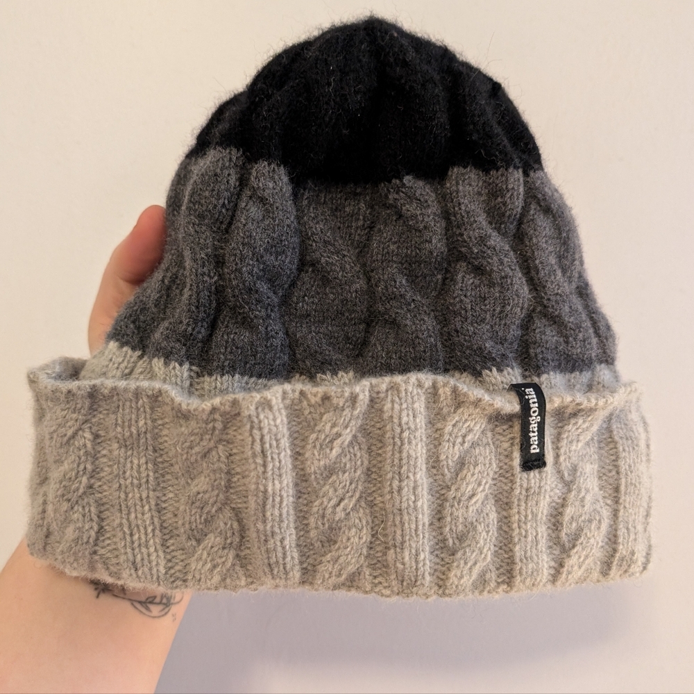Patagonia Cable Knit Beanie Grey/Black